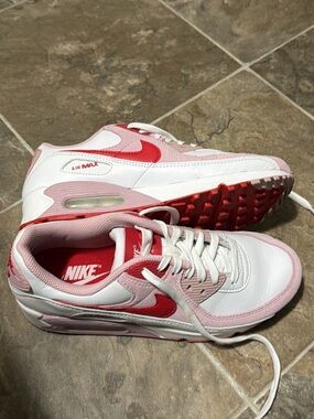 Nike Women's White, Pink & Red Low-Top Sneakers